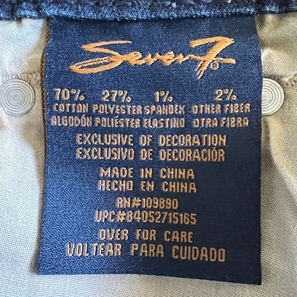Seven7 Embroidered Jean Shorts Sz. 4 - Picture 11 of 12